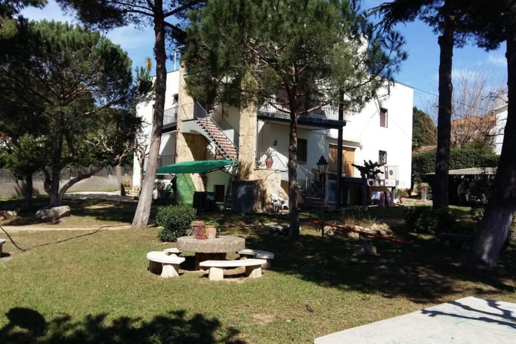 Apartamento al lado de la playa con parking y jardín Platja d'Aro  Exterior foto